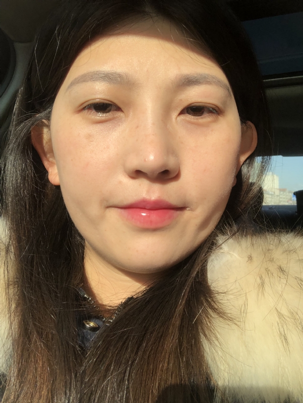 轻闭双眼的第一张照片--宁德相亲服务中心