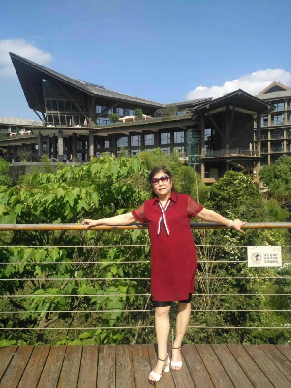 黄姐的第一张照片--宁德相亲服务中心