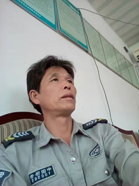 卧窗听雨的第一张照片--宁德相亲服务中心