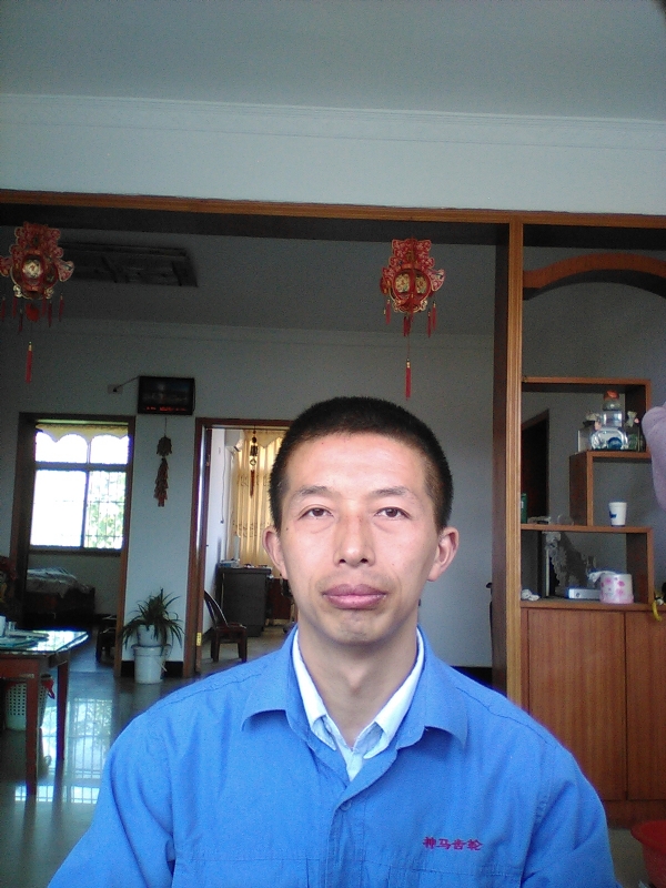 红玫瑰的第一张照片--宁德相亲服务中心