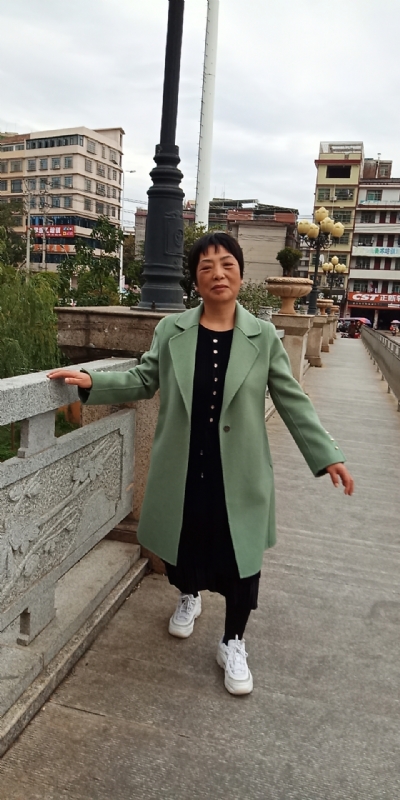 小玲的第一张照片--宁德相亲服务中心
