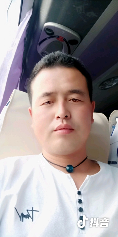 瞬间被爱上的第一张照片--宁德相亲服务中心