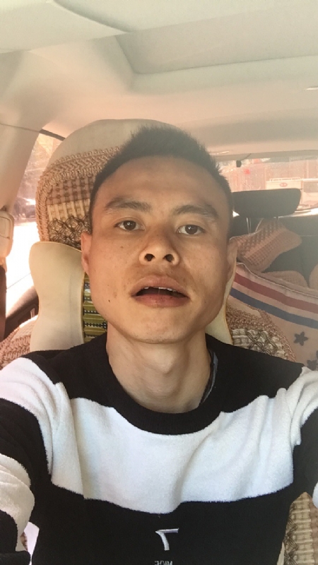 小何的第一张照片--宁德相亲服务中心