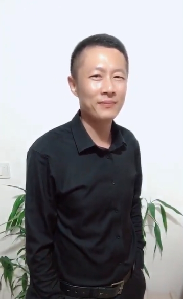 地huhi的第一张照片--宁德相亲服务中心