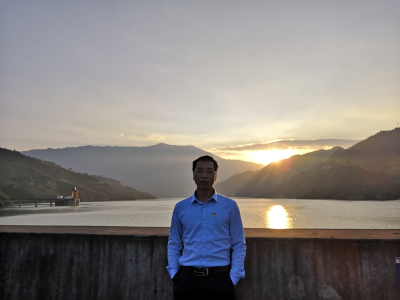 庸人自扰的第一张照片--宁德相亲服务中心