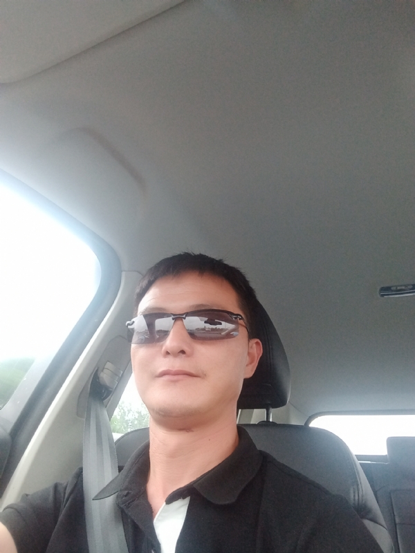 孤独的男人的第二张照片--宁德相亲服务中心