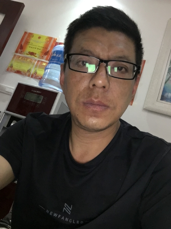 牵手的第三张照片--宁德相亲服务中心