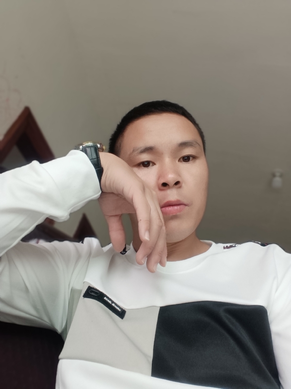 冷漠的第一张照片--宁德相亲服务中心