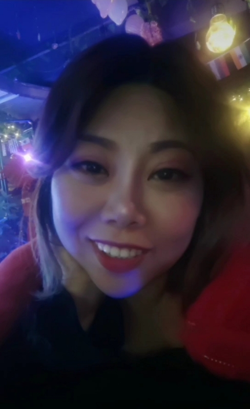 收快递的费仙女的第一张照片--宁德相亲服务中心