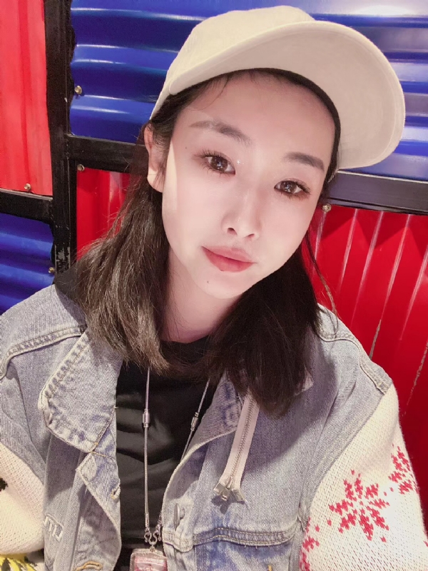 玲珑的第一张照片--宁德相亲服务中心