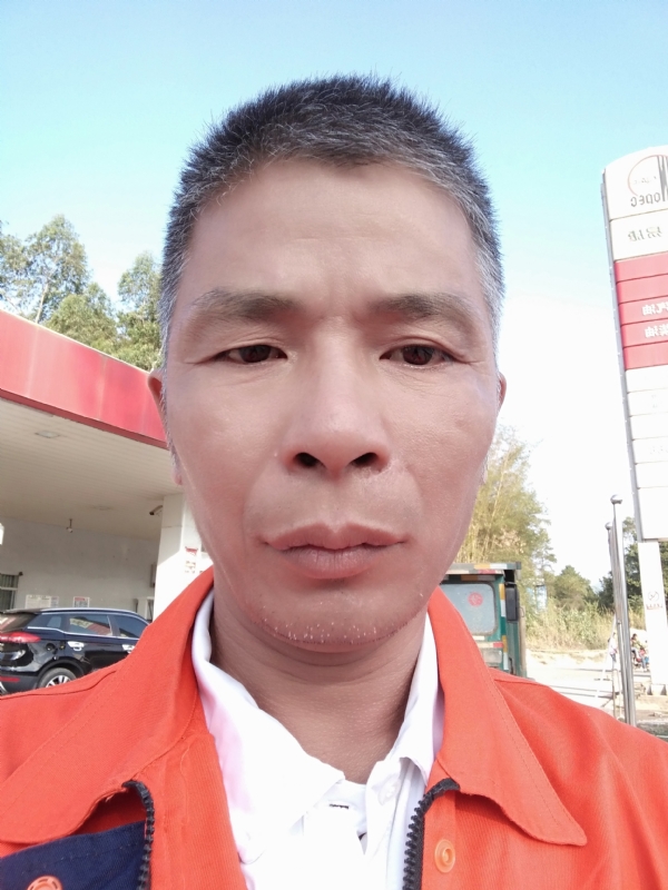 静候缘分的第一张照片--宁德相亲服务中心