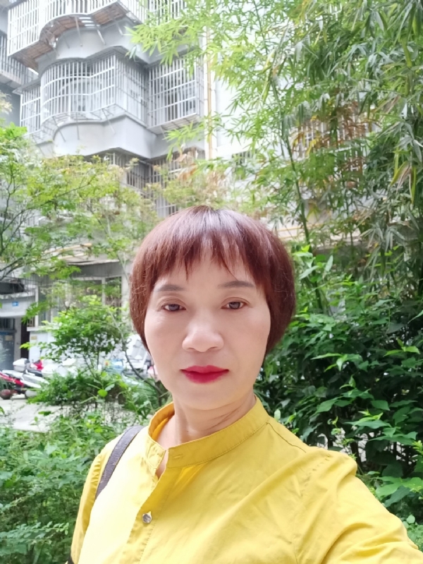 小瓶子的第二张照片--宁德相亲服务中心