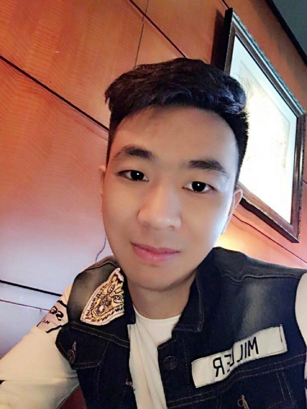 滞后的微笑的第三张照片--宁德相亲服务中心
