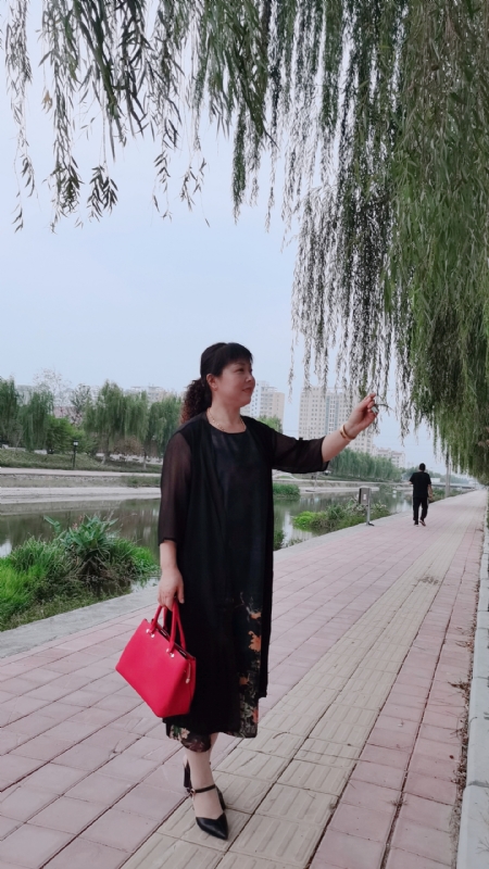 周本玲的第一张照片--宁德相亲服务中心