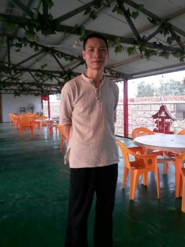 周哥的第三张照片--宁德相亲服务中心