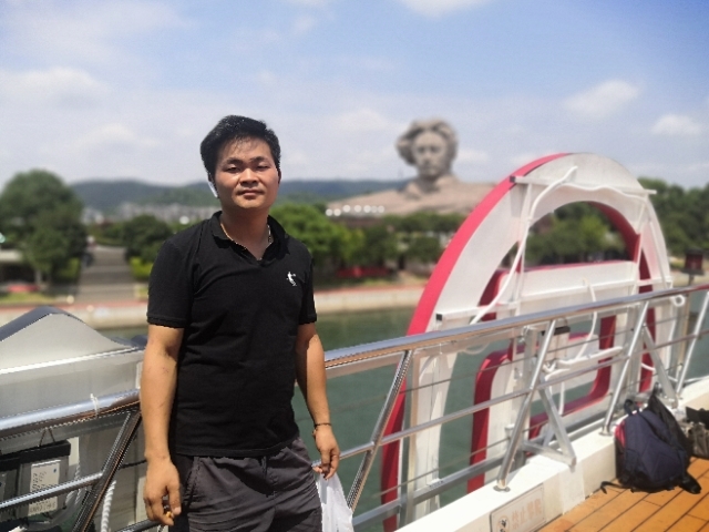 龙的传人的第一张照片--宁德相亲服务中心