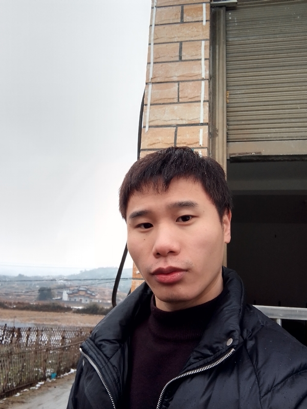 银色的羽翼的第一张照片--宁德相亲服务中心