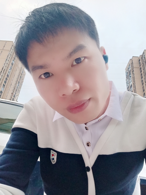 雨霁月清风的第一张照片--宁德相亲服务中心