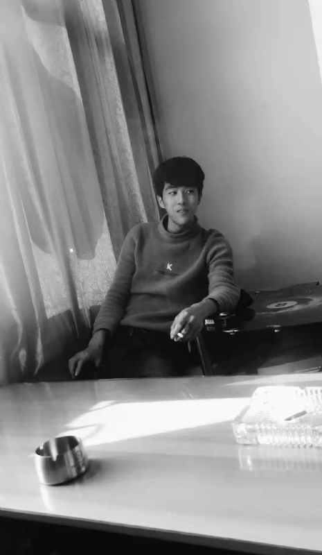 酷似小丑的第二张照片--宁德相亲服务中心