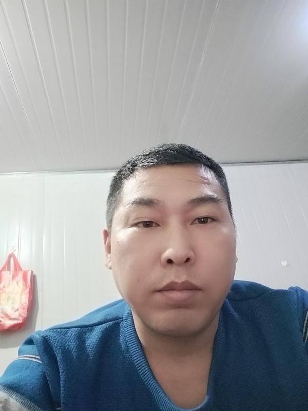 开着拖拉机去兜风的第一张照片--宁德相亲服务中心