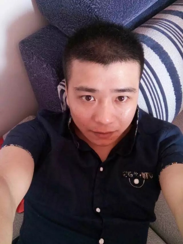 漫步的面包的第一张照片--宁德相亲服务中心