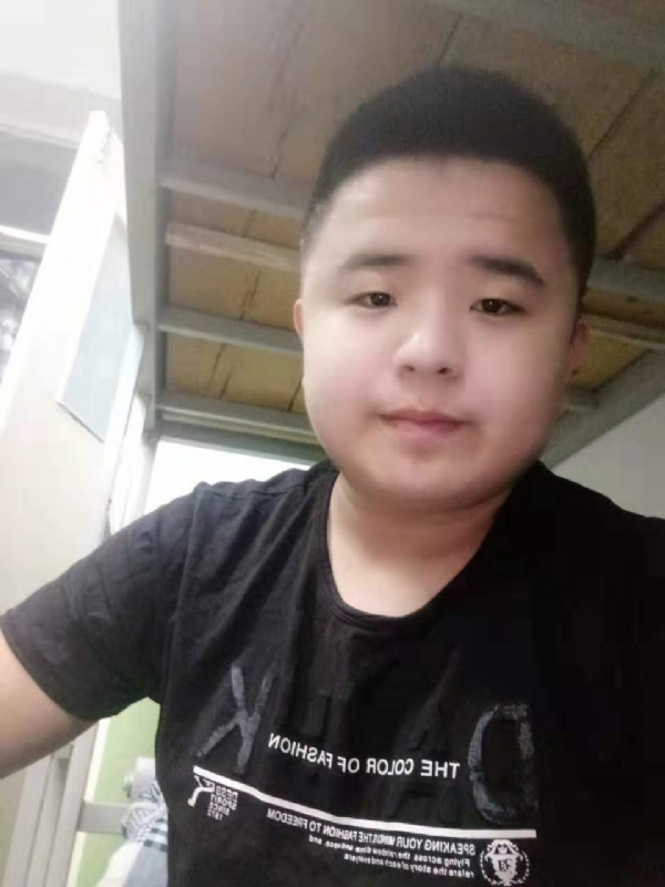 打小就爱淘气的第一张照片--宁德相亲服务中心