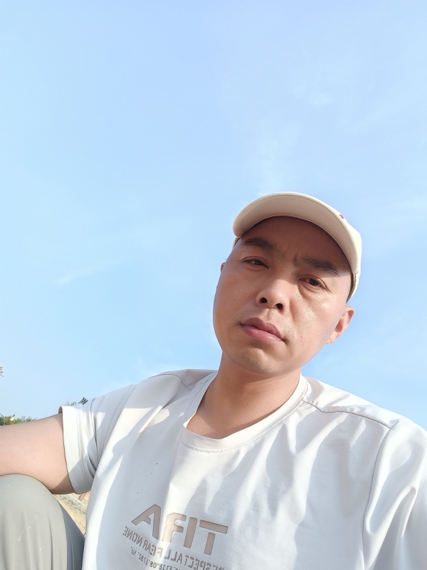 哥哥的第一张照片--宁德相亲服务中心
