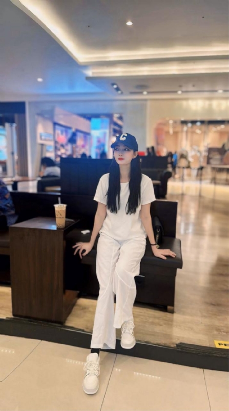 卖火柴的小女孩的第一张照片--宁德相亲服务中心