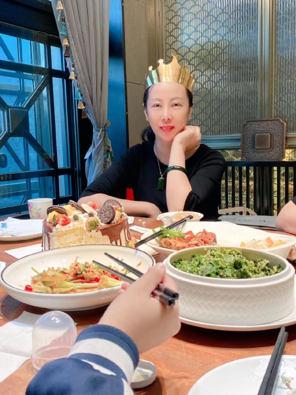 红红的第二张照片--宁德相亲服务中心