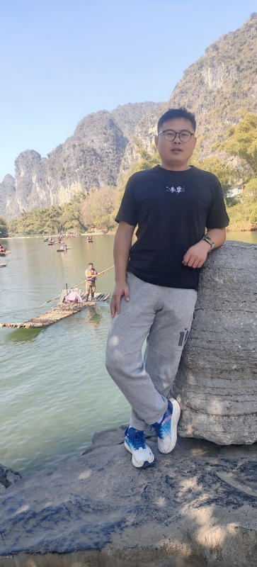 受过伤的狼的第三张照片--宁德相亲服务中心