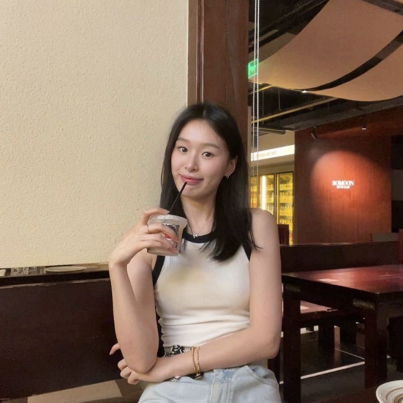 羽毛的第一张照片--宁德相亲服务中心