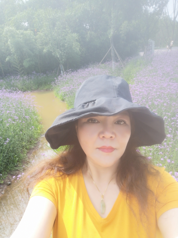 宛霞的第三张照片--宁德相亲服务中心