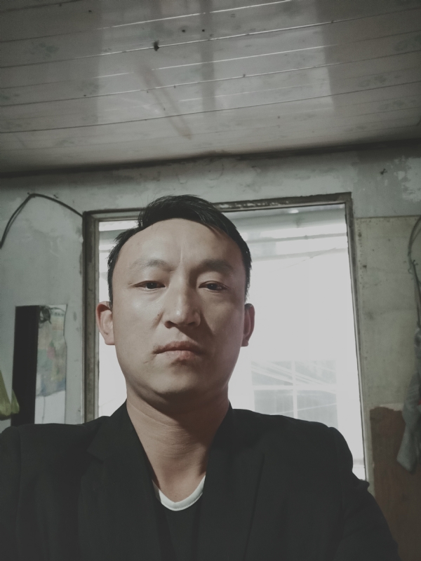 放弃爱你的第一张照片--宁德相亲服务中心