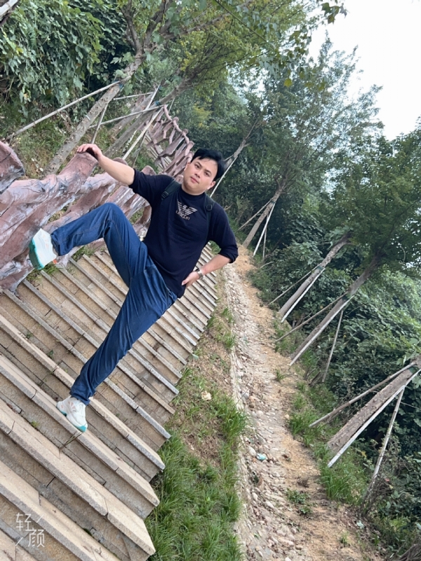 择一人白头偕老的第二张照片--宁德相亲服务中心