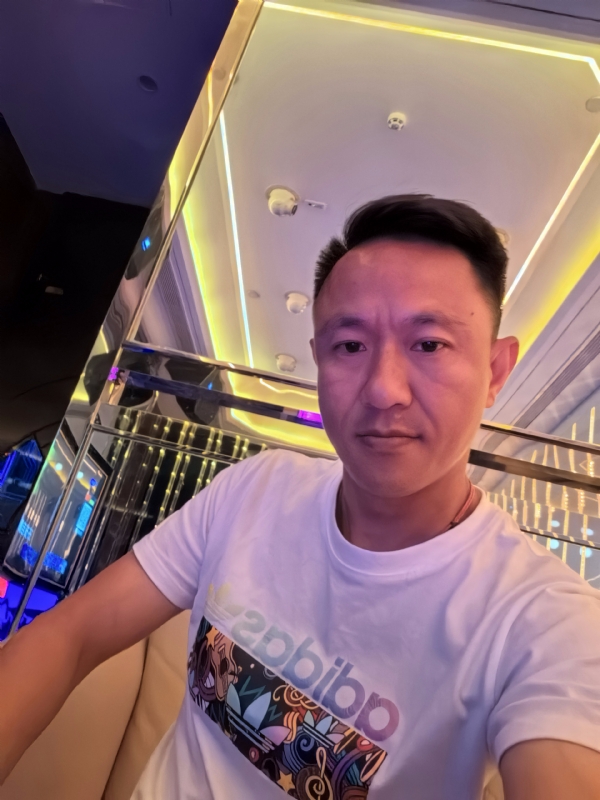 辞岸的第一张照片--宁德相亲服务中心